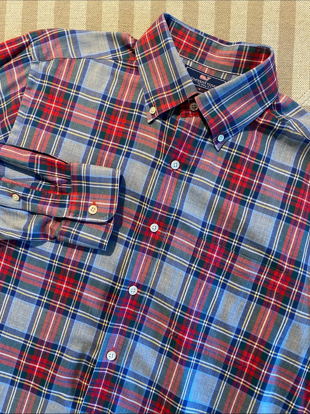 Vineyard Vines Slim Fit Murray Shirt, Mens size M. 100% cotton
